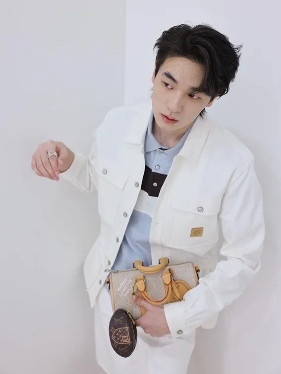 Louis Vuitton/Louis Vuitton leather label printed shirt jacket